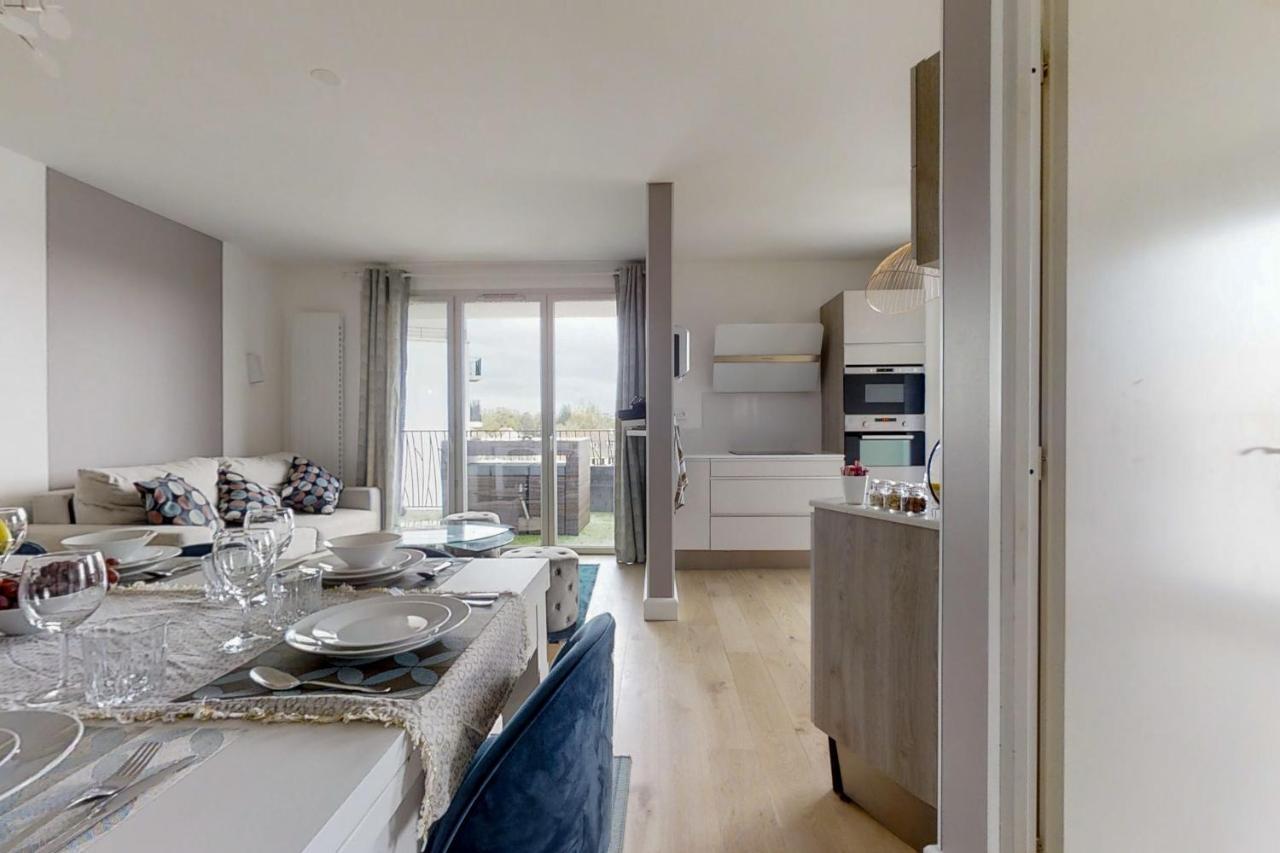Appartamento Bedland Bailly-Romainvilliers Esterno foto